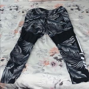 Ultimate  mesh stretch leggings